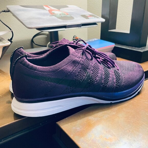 Nike FLyknit Trainer Racer Mens 11.5 US 45.5 EUR Night Purple - Picture 2 of 13
